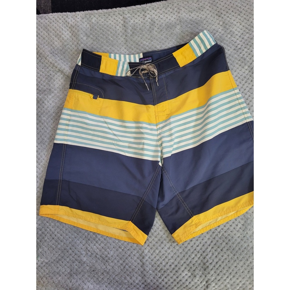 Euc Patagonia men's striped swim trunks size‎ 36